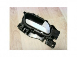 Poignee interieur avant...