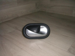 Poignee interieur avant...