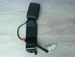 Attache ceinture arriere...