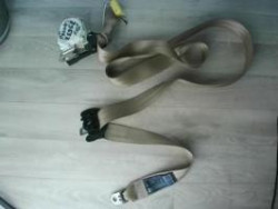 Ceinture avant gauche...