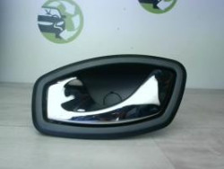 Poignee interieur avant...