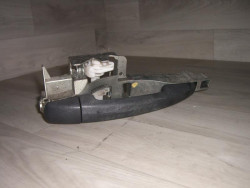 Poignee porte arriere droit...