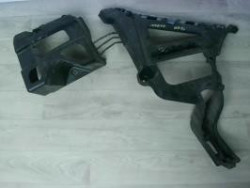 Support de pare chocs...