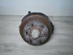 Moyeu avant gauche MAZDA B2200