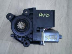 Moteur leve vitre avant...