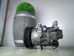 Compresseur clim TOYOTA...