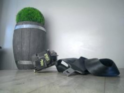 Attache ceinture arriere...