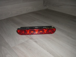 Feu arriere stop central...