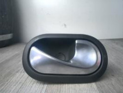 Poignee interieur avant...