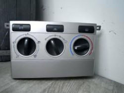 Commande chauffage TOYOTA 