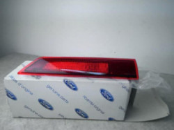 Feu arriere stop central...