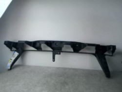 Support de pare chocs avant...