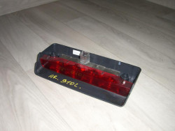 Feu arriere stop central...