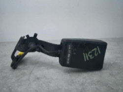 Attache ceinture arriere...