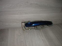 Poignee porte avant droit...