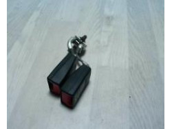 Attache ceinture arriere...