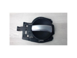 Poignee interieur avant...