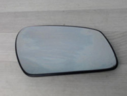 Glace retroviseur droit...