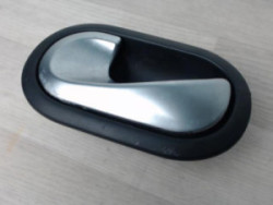 Poignee interieur avant...