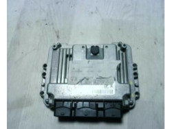 Calculateur moteur PEUGEOT 