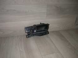 Poignee interieur arriere...