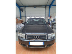 Pare boue avant droit AUDI...