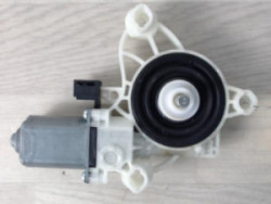 Moteur leve vitre avant...