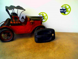 Poignee porte laterale...