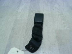 Attache ceinture arriere...