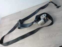 Ceinture avant gauche...