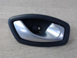 Poignee interieur avant...