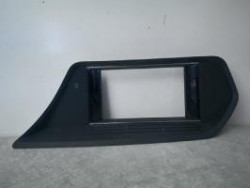 Facade autoradio MERCEDES...