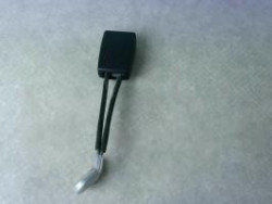 Attache ceinture arriere...