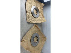 Paire de disques arriere...