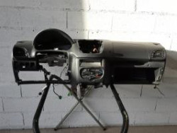 Tableau de bord PEUGEOT 206+