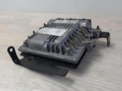 Calculateur moteur RENAULT...