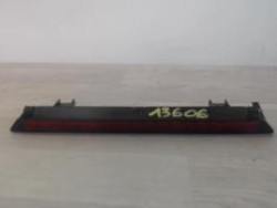 Feu arriere stop central...