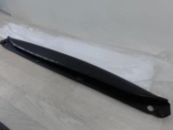 Moulure de pare choc avant...