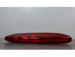 Feu arriere stop central...