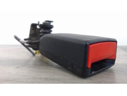 Attache ceinture arriere...