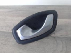 Poignee interieur avant...