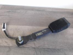 Attache ceinture avant...