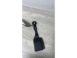 Attache ceinture arriere...