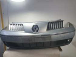 Pare choc avant RENAULT VEL...