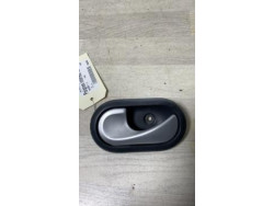 Poignee interieur avant...