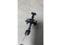 Tirant de porte avant...