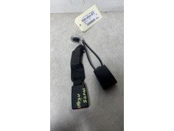 Attache ceinture arriere...