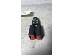 Attache ceinture arriere...