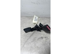 Attache ceinture arriere...