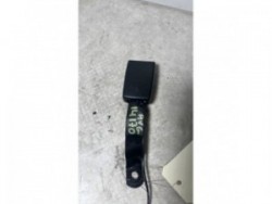 Attache ceinture avant...